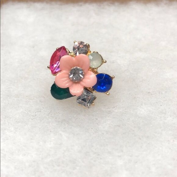 Flower and gem earrings on gold tone backing - Picture 8 of 8